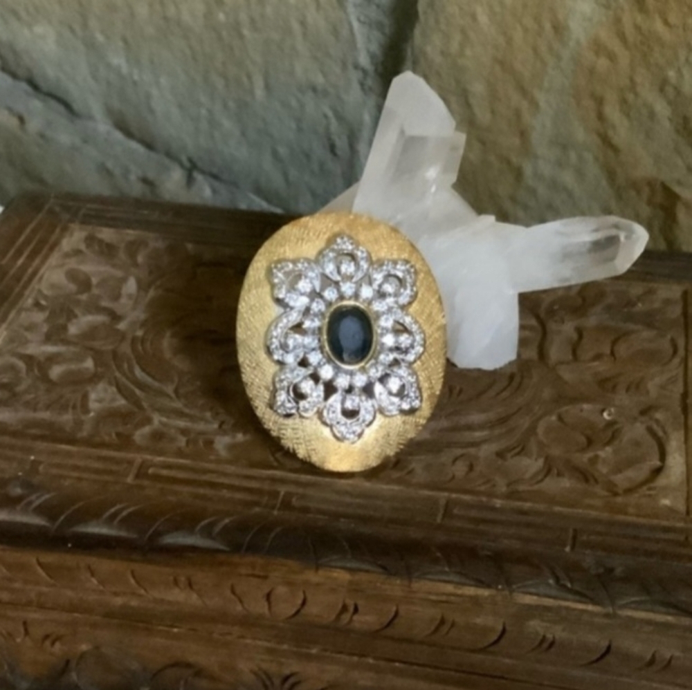 Vintage Large Oval Onyx & Diamond Gold Ring